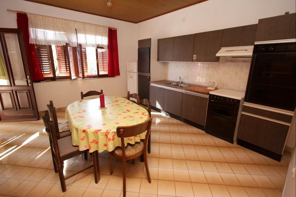 Apartments Stanko Sumartin Exterior photo