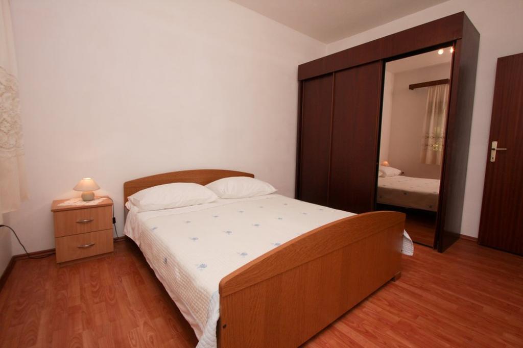 Apartments Stanko Sumartin Exterior photo